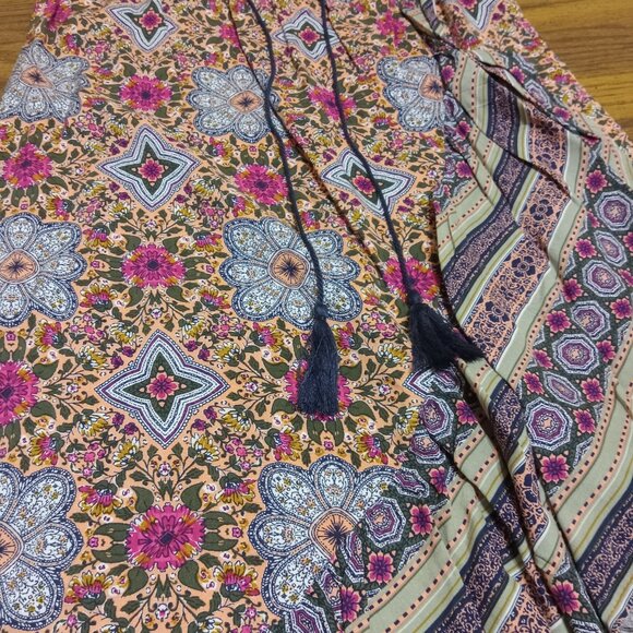 Like New Rue21 high-low A-line Skirt peach green pink and blue floral geometric - Picture 2 of 4
